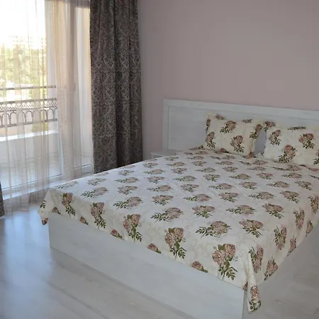 Bratanov Premier Slantchev Briag